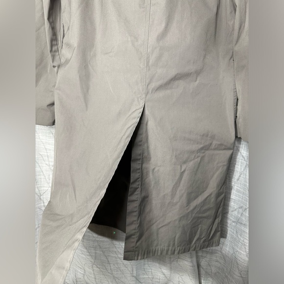 London Fog Trench Coat, 38 Reg; Vintage Trendy & Universal EUC - Picture 5 of 15